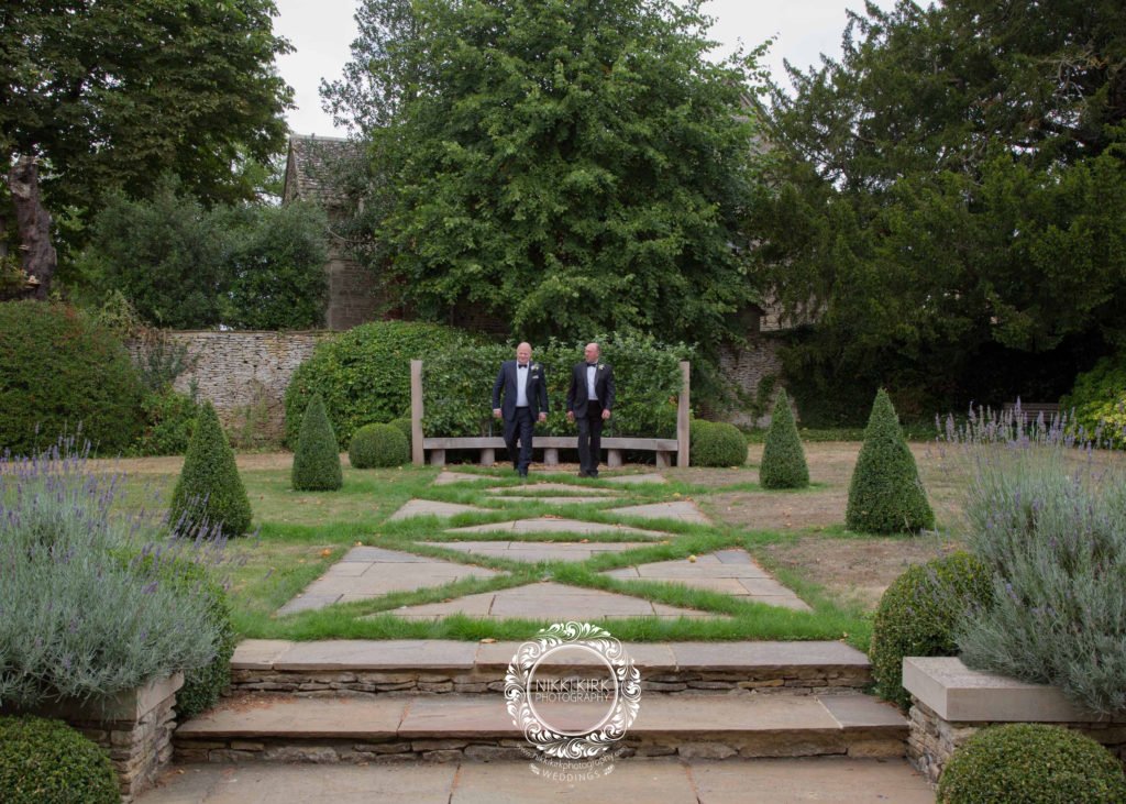 Thyme-Southrop-wedding-photographer-Nikki-Kirk-Photography