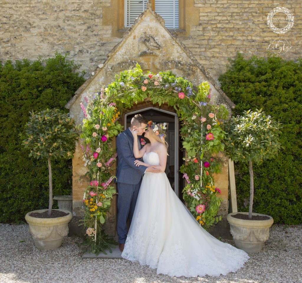 Nikki-Kirk-wedding-photography-Lords-of-the-Manor