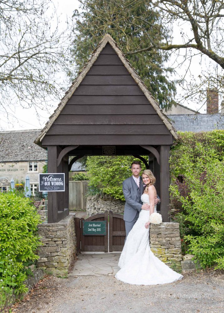 Cotswolds-wedding-photographer-Nikki-Kirk-Photography-The-Green-Dragon-Cowley-wedding-photographer-Cheltenham.jpg