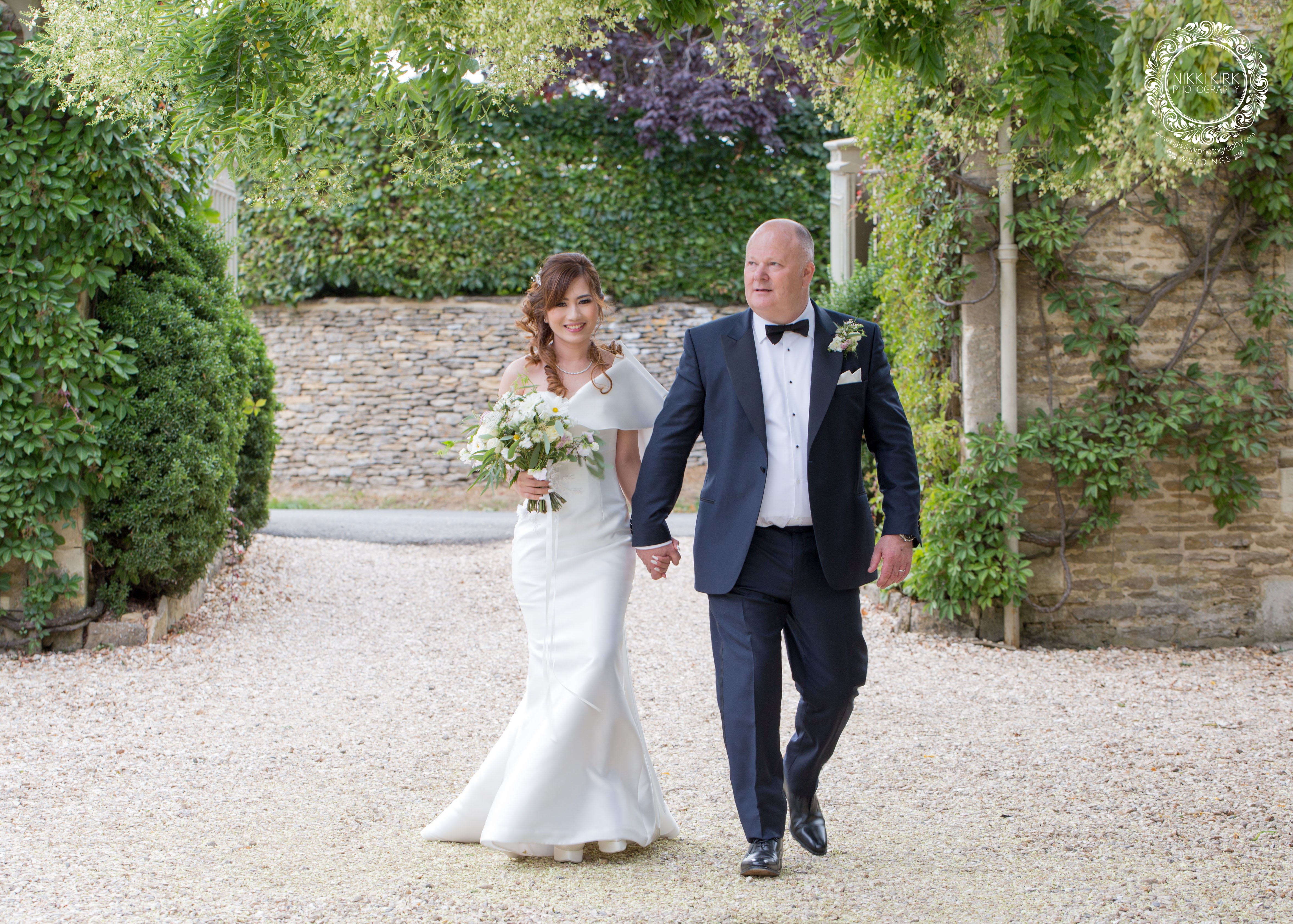 Nikki-Kirk-Photography-Thyme-Hotel-Southrop-Cotswolds-wedding