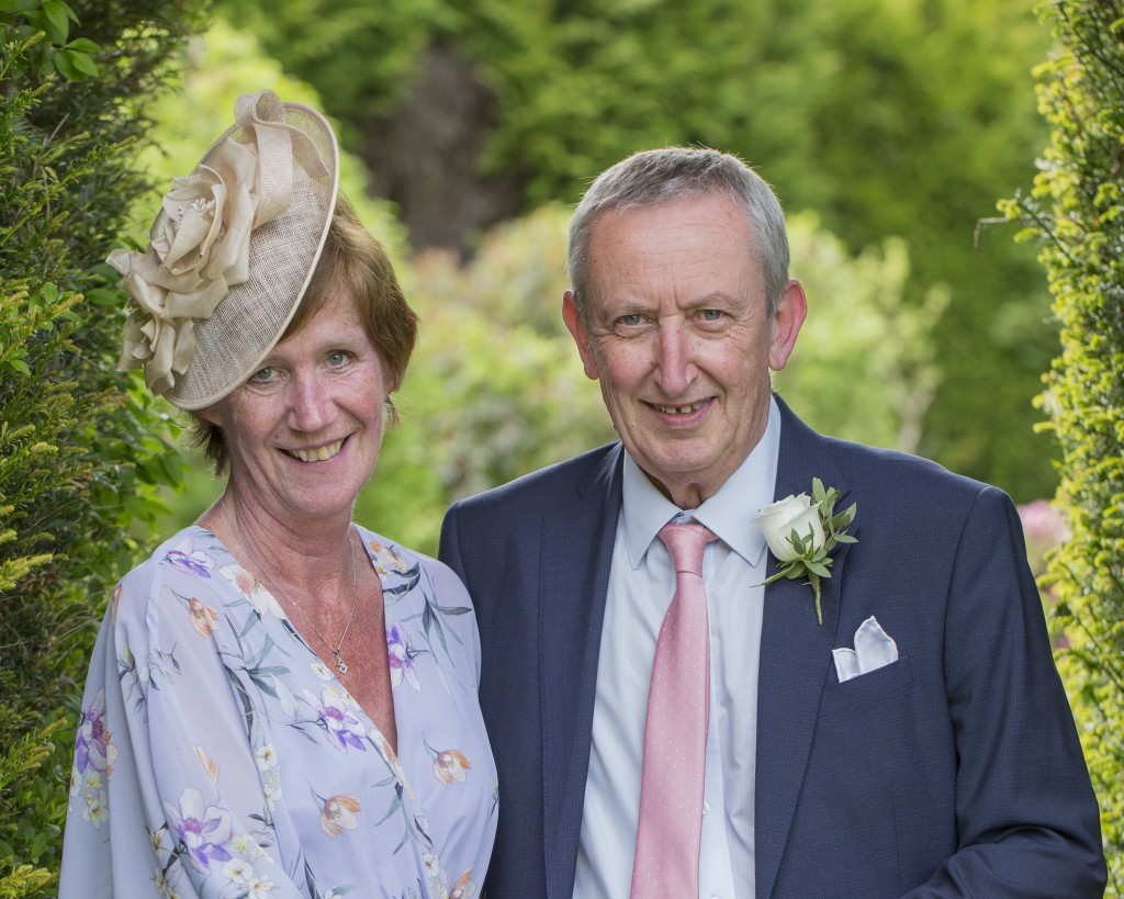 The Hare And Hounds Westonbirt Wedding Photographer Nikki Kirk